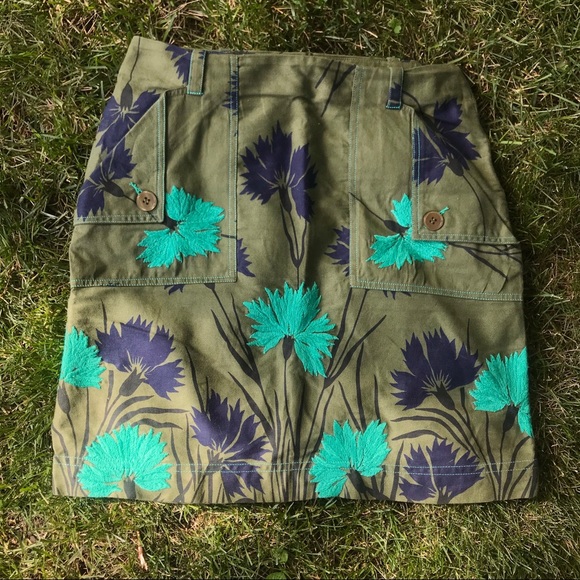 RARE Anthropologie Floral Embroidered Pencil Skirt - Picture 6 of 7